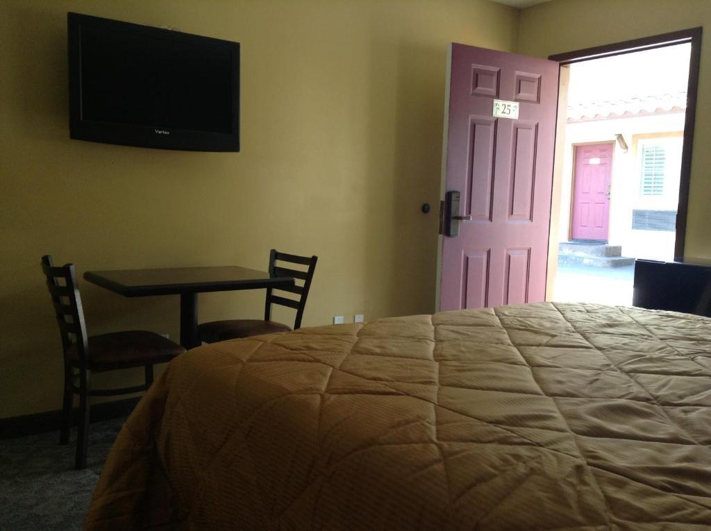 Palms Motel Pico Rivera Bagian luar foto