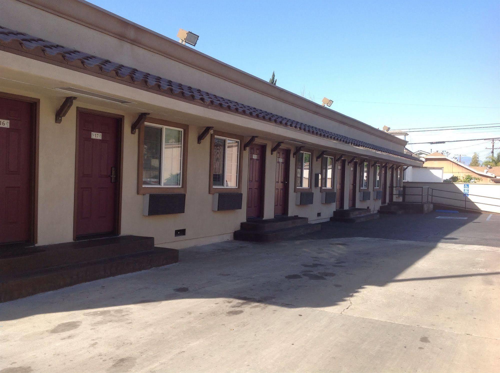 Palms Motel Pico Rivera Bagian luar foto
